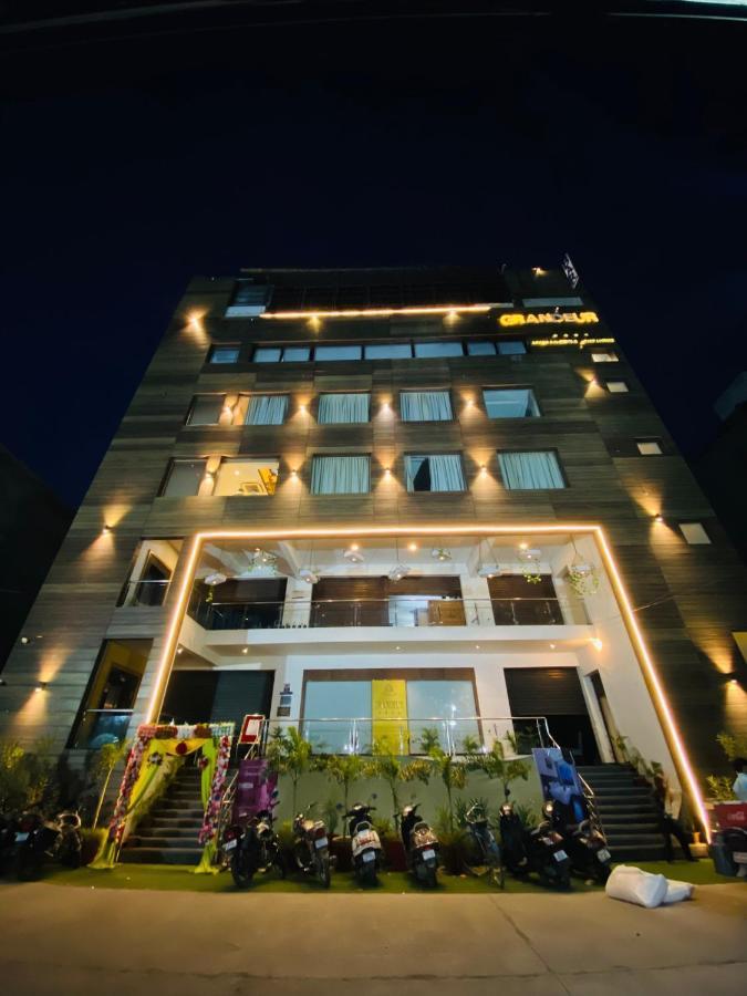 Hotel Ss Grandeur Lucknow Eksteriør billede